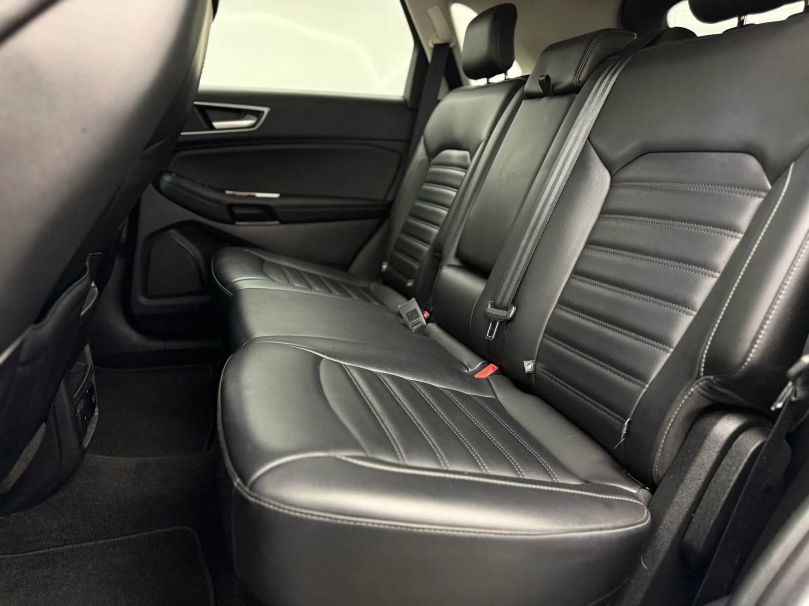Used 2019 Ford Edge SEL w/ Equipment Group 201A AWD/4WD image 33