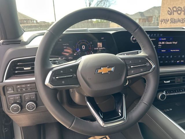 Certified 2025 Chevrolet Suburban Premier image 18