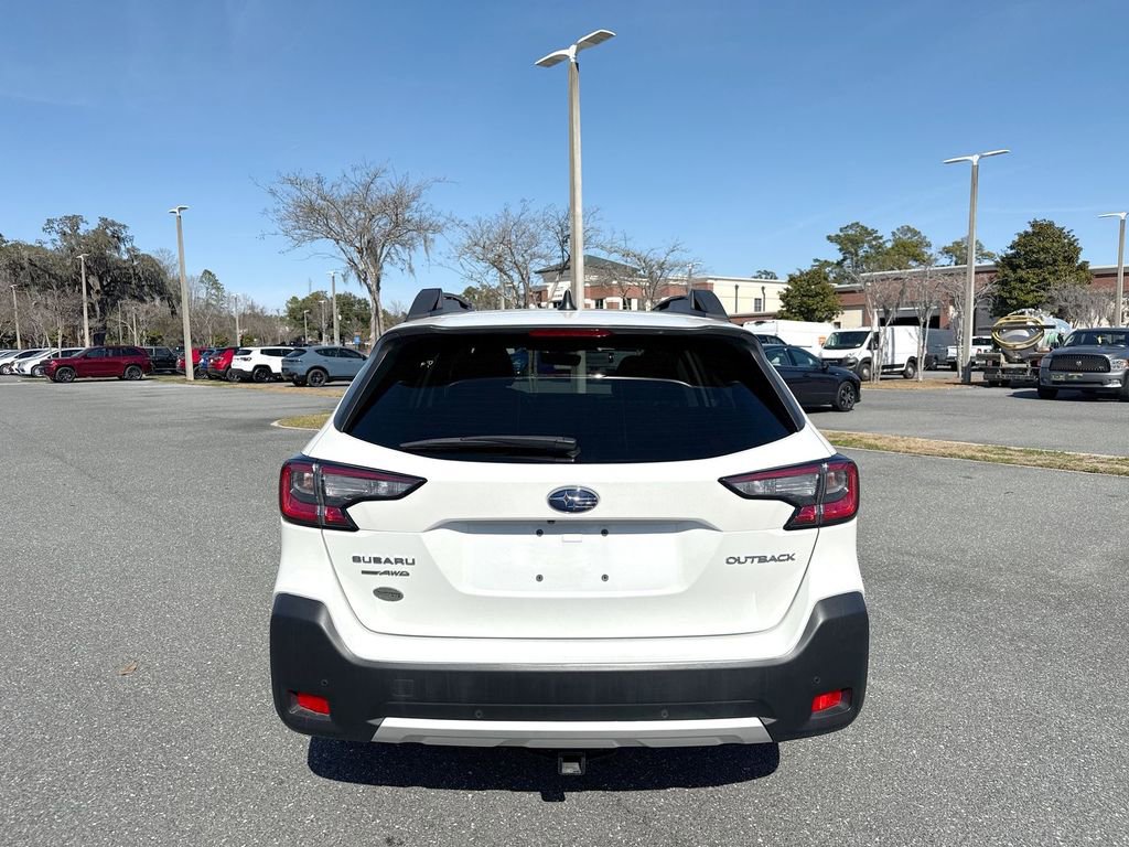 Used 2023 Subaru Outback Limited image 3