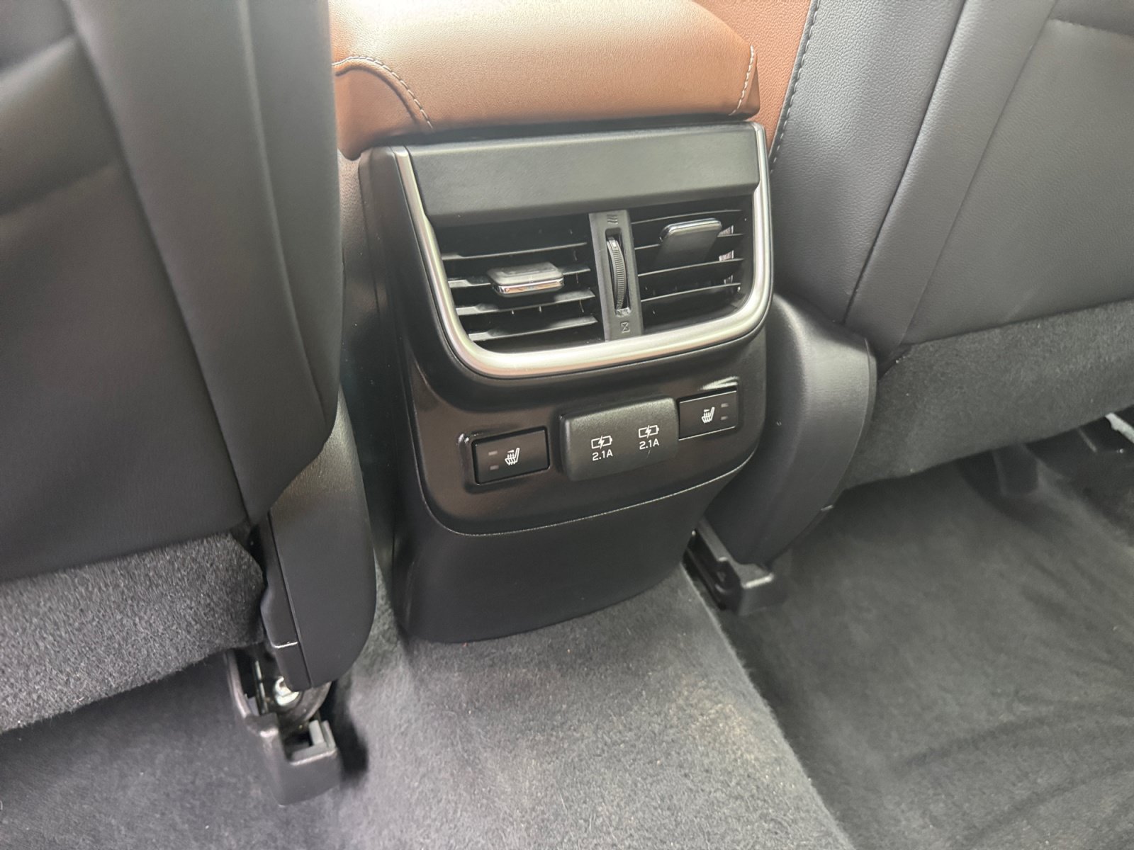 Used 2020 Subaru Outback Touring w/ Popular Package #2 AWD/4WD image 17