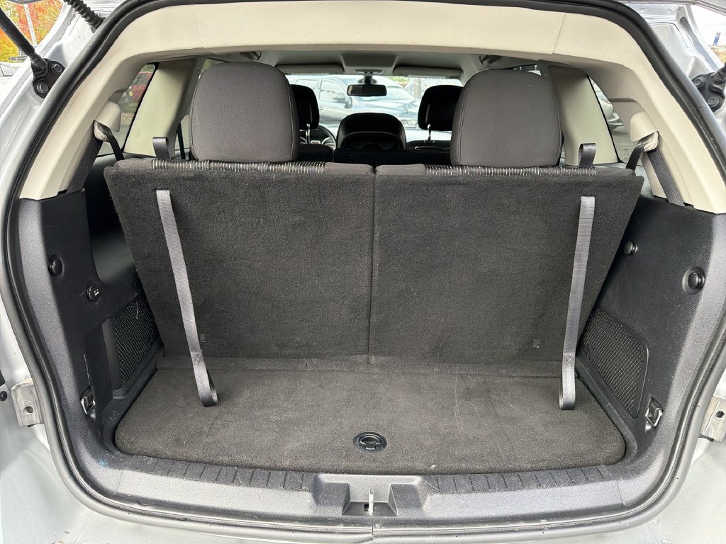 Used 2020 Dodge Journey SE FWD image 25