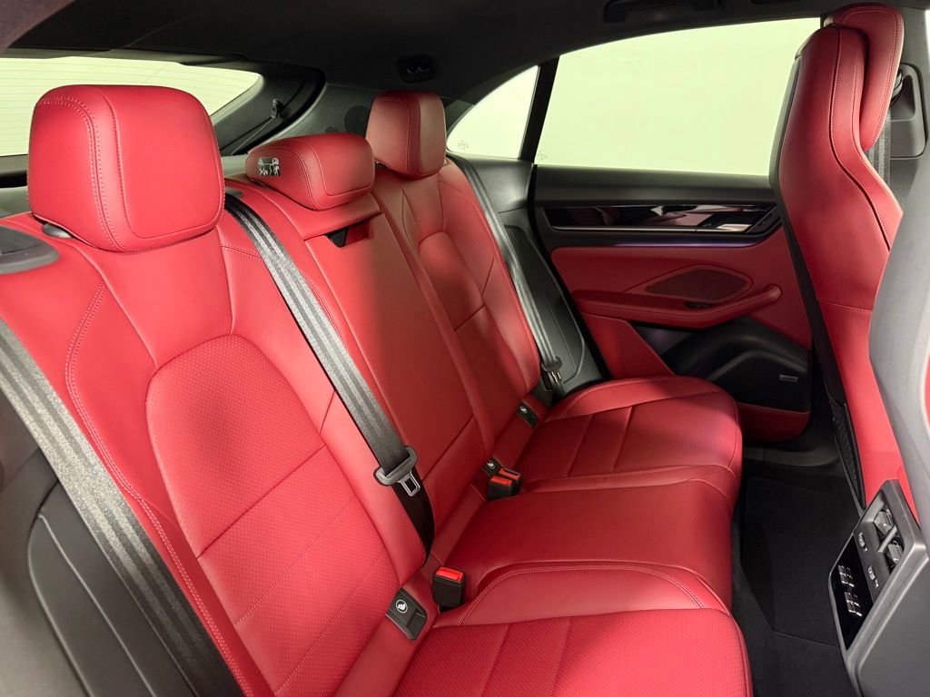 New 2026 Porsche Macan Electric RWD image 18