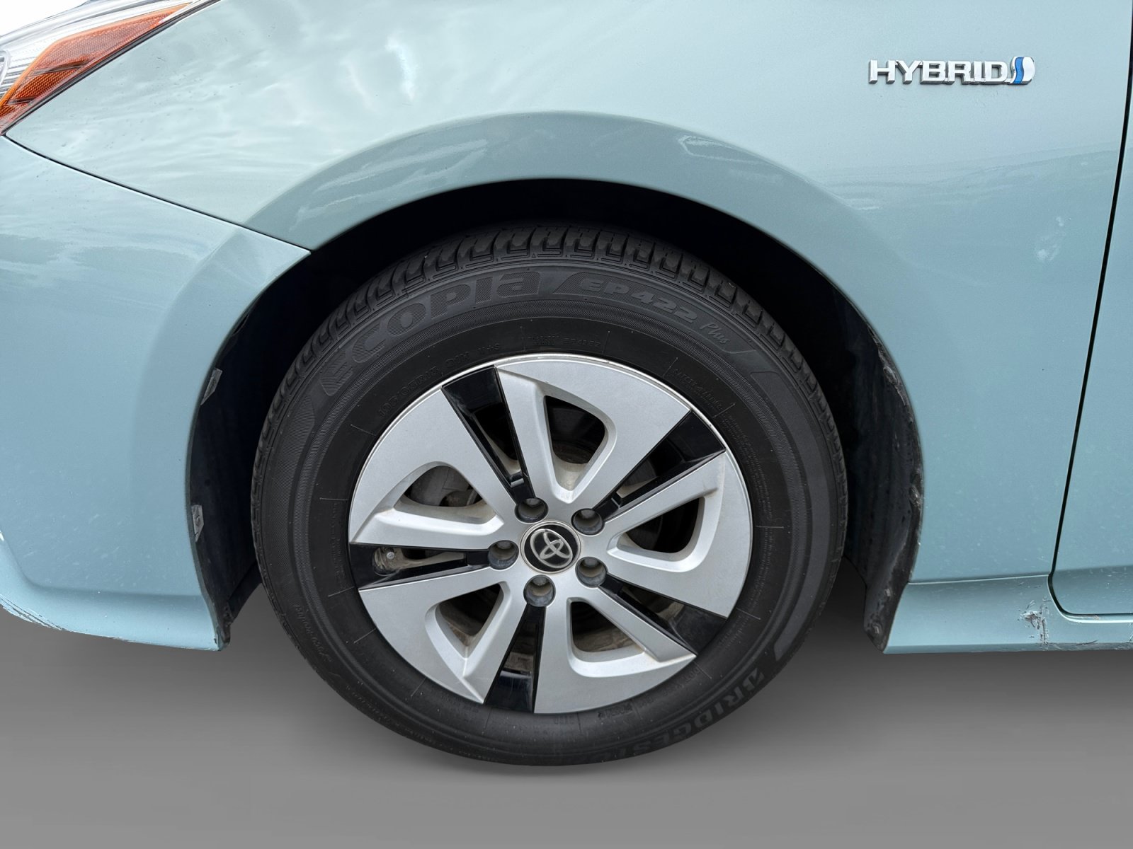 Used 2016 Toyota Prius Four FWD image 9
