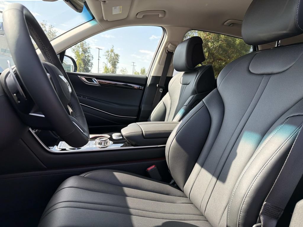 New 2026 Genesis GV80 2.5T RWD image 10