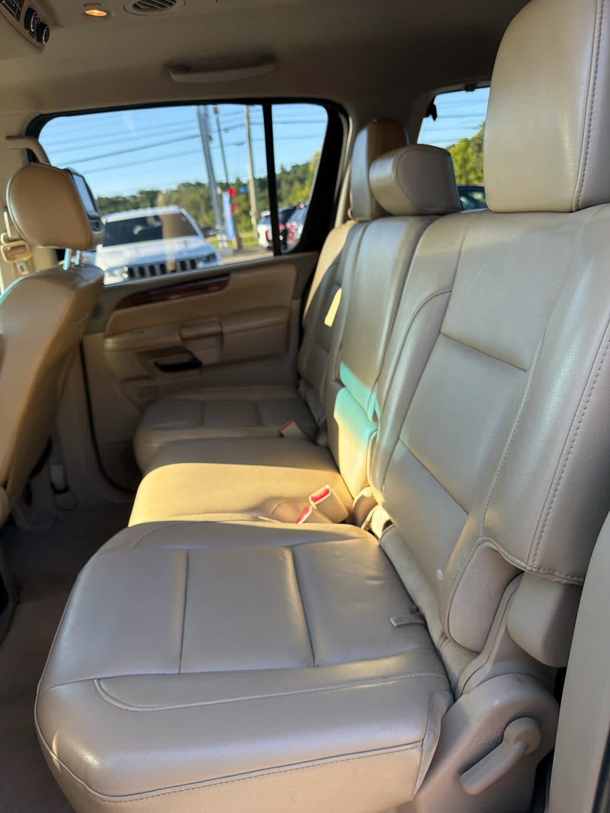 Used 2012 Nissan Armada SL AWD/4WD image 12