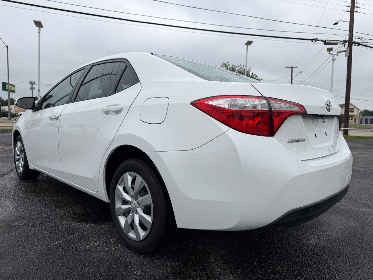 Used 2015 Toyota Corolla LE FWD image 7