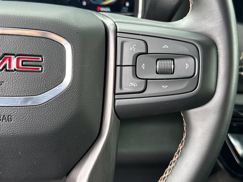 Used 2024 GMC Sierra 2500 AT4 w/ AT4 Premium Plus Package AWD/4WD image 18