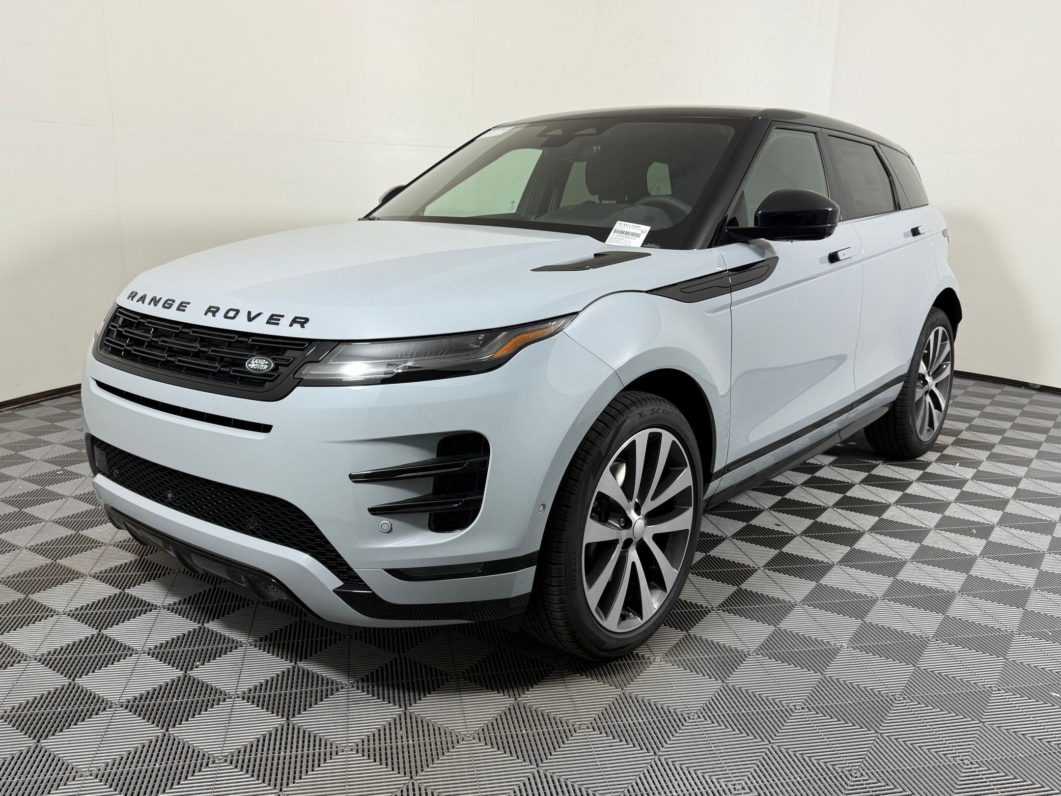 New 2026 Land Rover Range Rover Evoque Hoxton AWD/4WD image 1