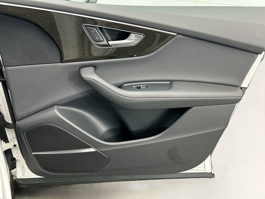 Certified 2025 Audi Q8 Premium Plus w/ Premium Plus Package image 24