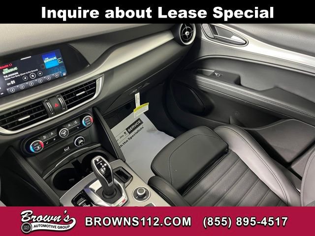 Used 2025 Alfa Romeo Stelvio Sprint w/ Veloce Package image 38