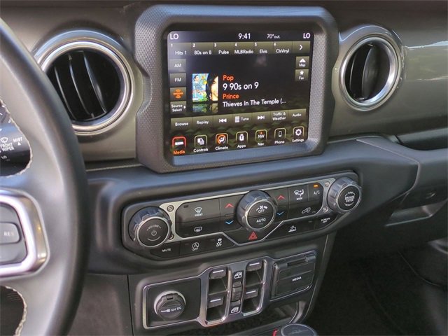 Used 2023 Jeep Gladiator Overland image 16