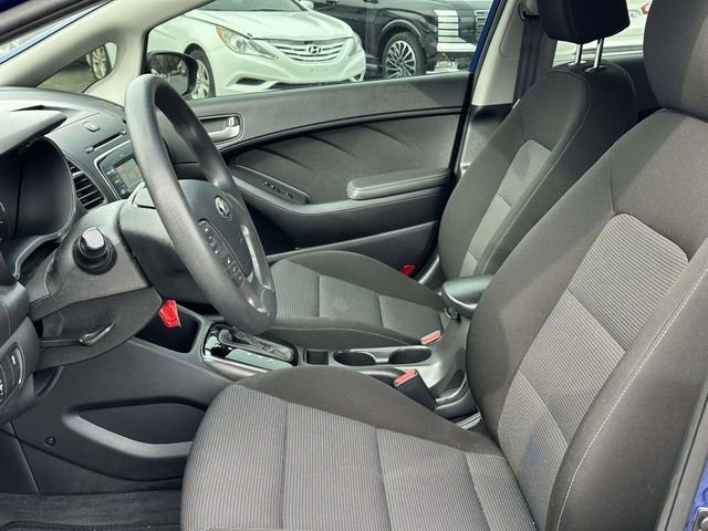 Used 2017 Kia Forte LX image 8