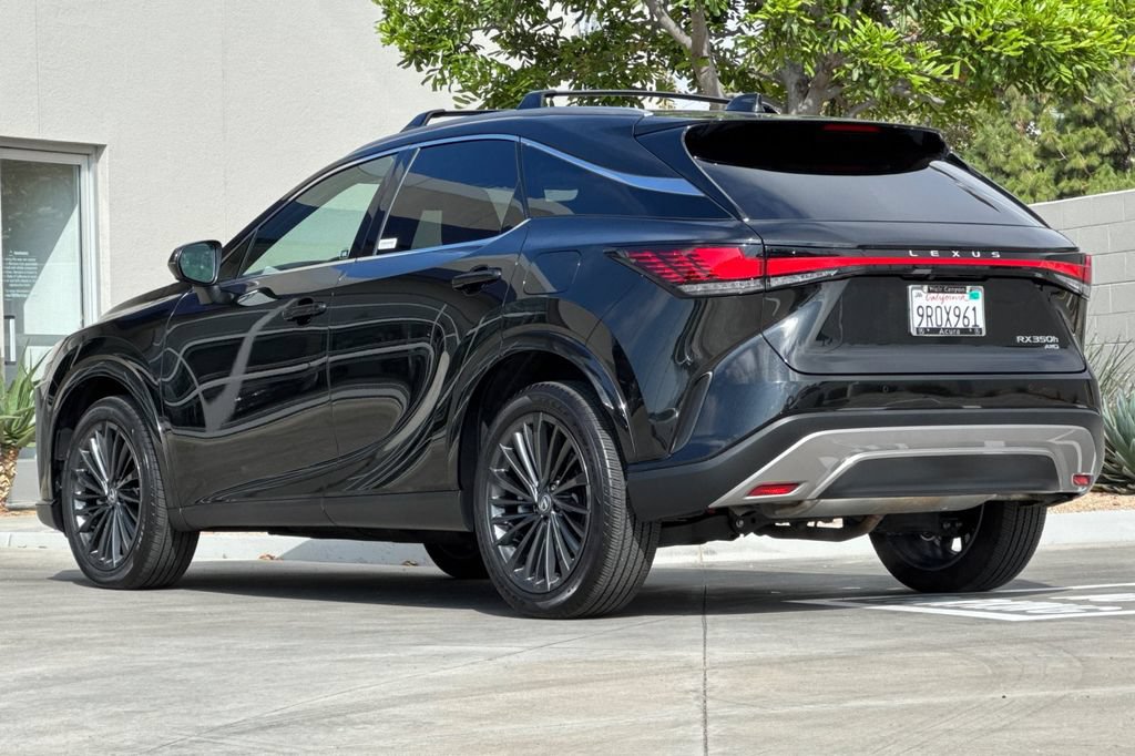 Used 2025 Lexus RX 350h w/ Convenience Package AWD/4WD image 3