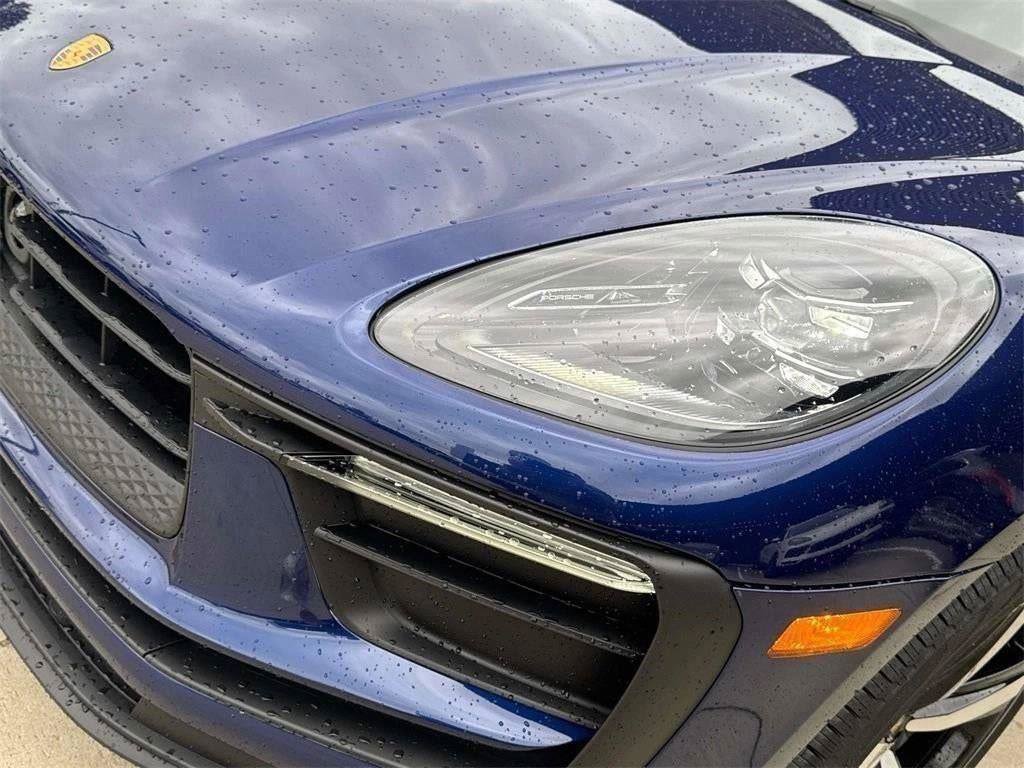 New 2025 Porsche Macan image 60