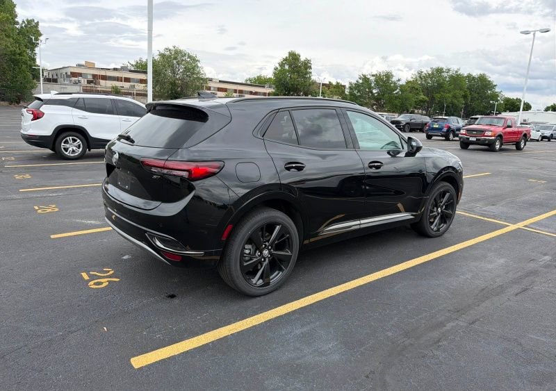 Used 2023 Buick Envision Essence w/ Sport Touring Package AWD/4WD image 4