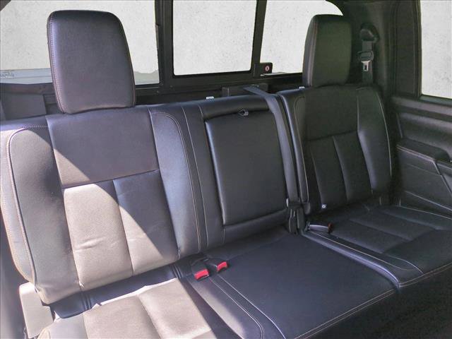 Used 2019 Nissan Titan SL w/ Midnight Edition AWD/4WD image 21