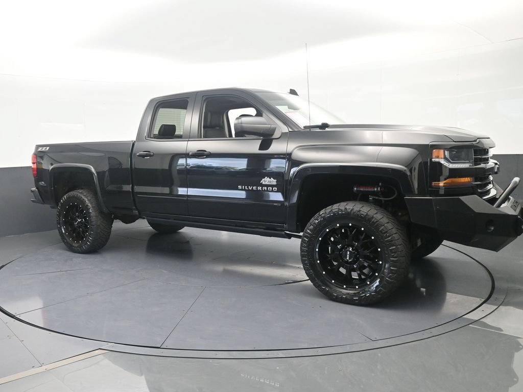 Used 2018 Chevrolet Silverado 1500 LT w/ All Star Edition AWD/4WD image 8