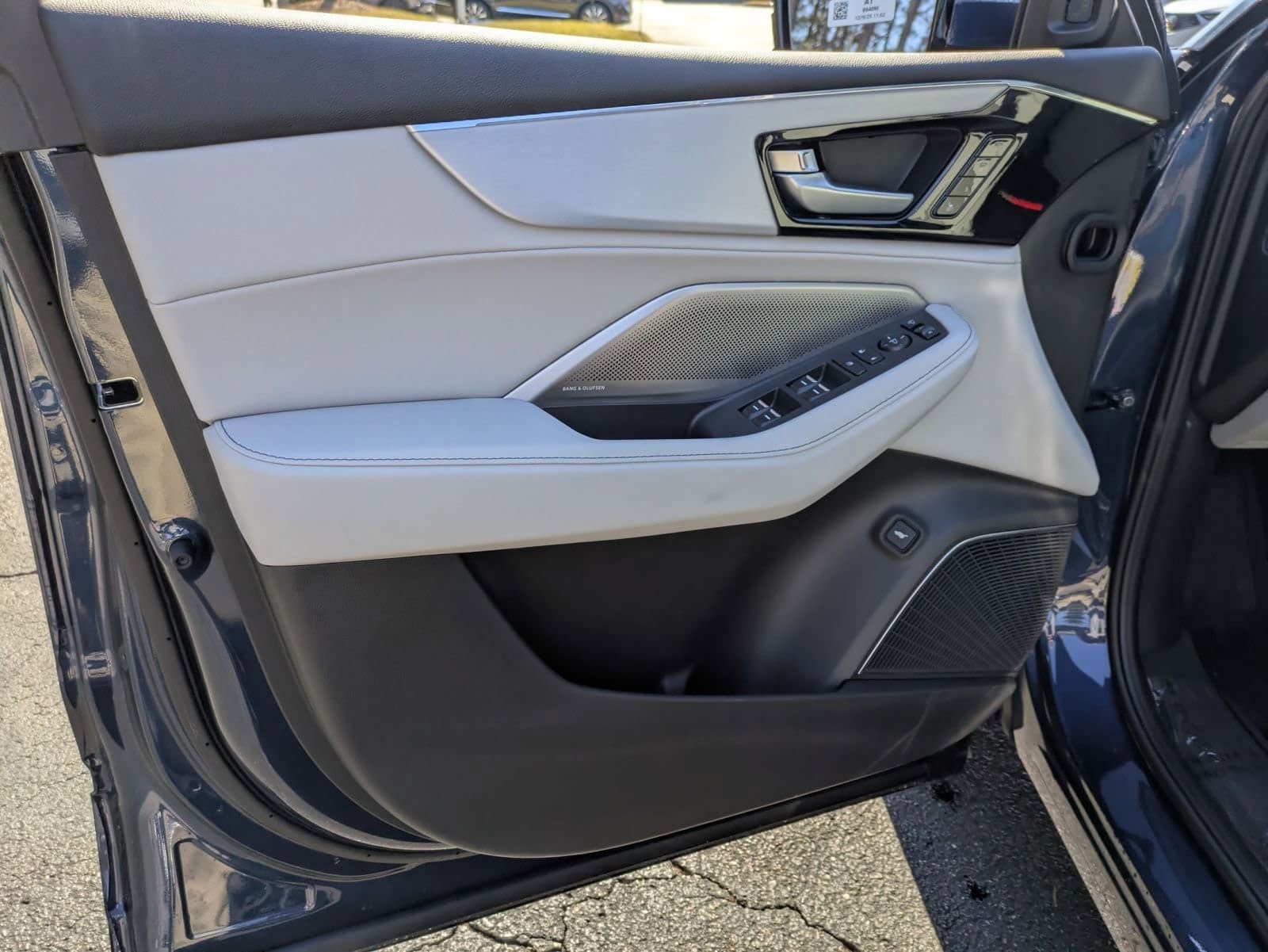 Certified 2026 Acura MDX w/ Technology Package FWD image 19