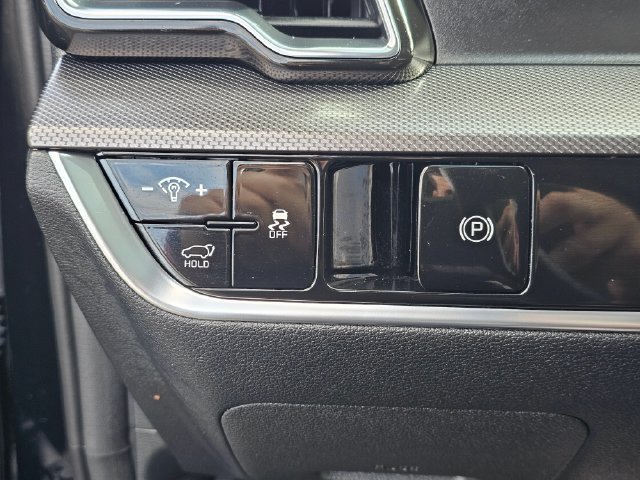 Certified 2025 Kia Sportage SX AWD/4WD image 32