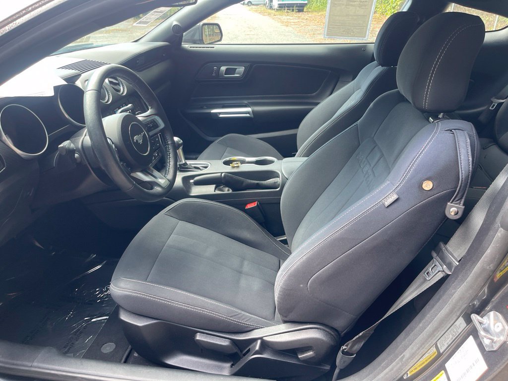 Used 2020 Ford Mustang Coupe RWD image 17