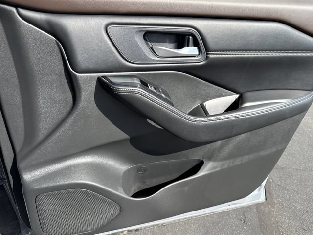 Used 2023 Nissan Rogue SL w/ SL Premium Package FWD image 28