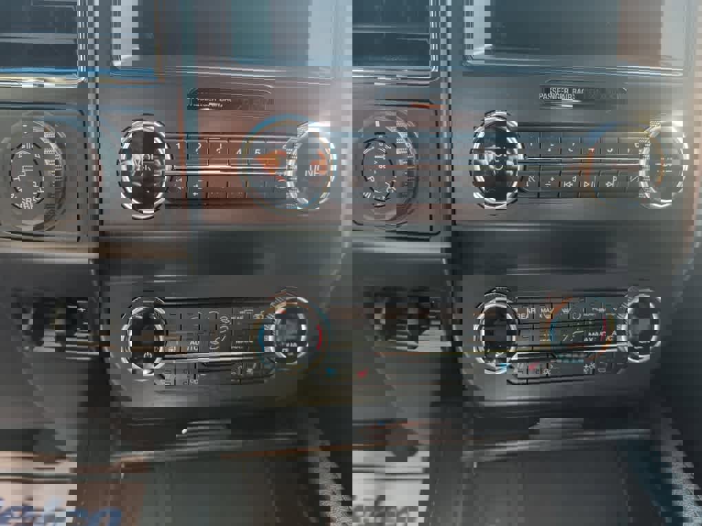 Used 2021 Ford Expedition Limited image 25