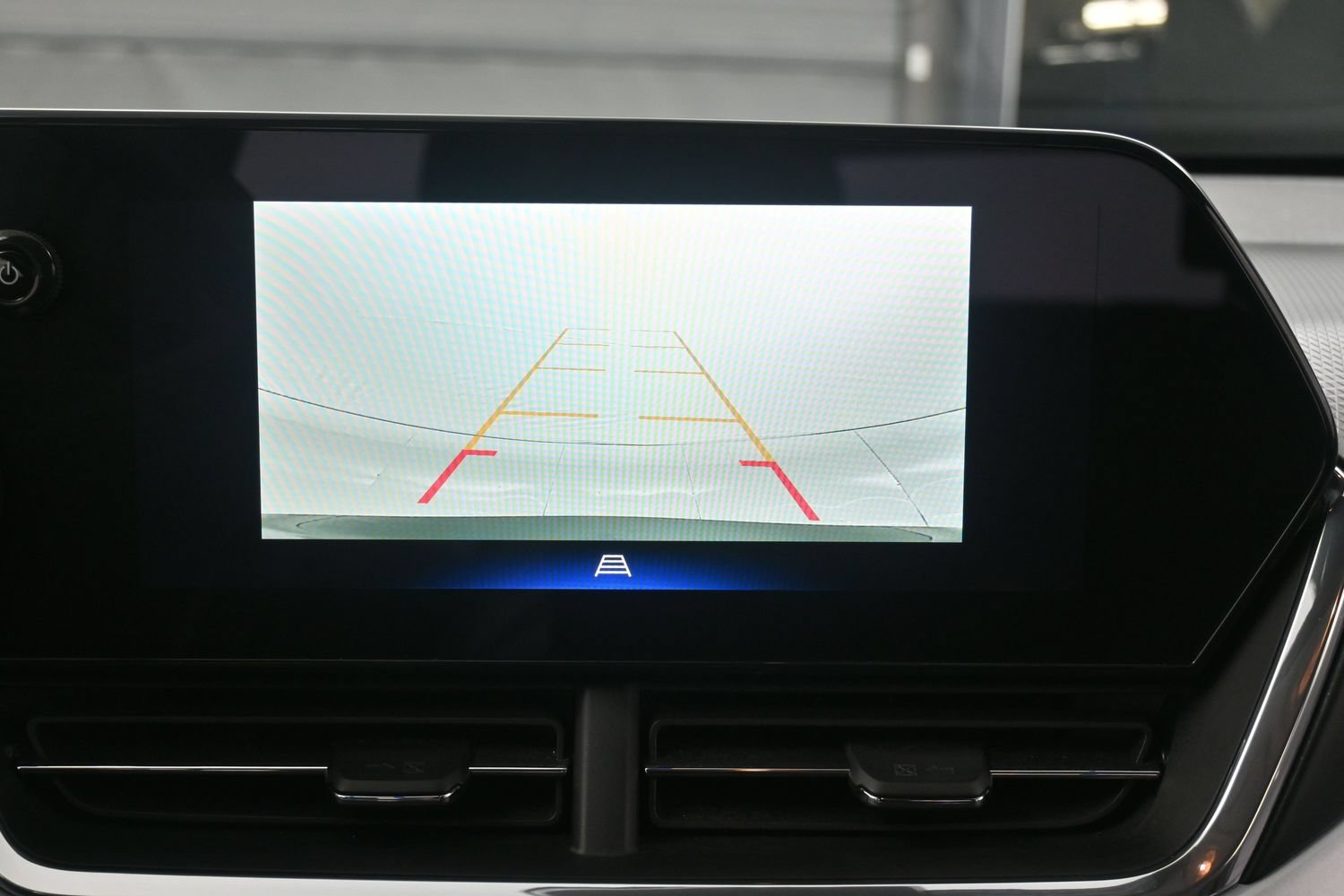 Used 2024 Chevrolet Trax LT FWD image 28