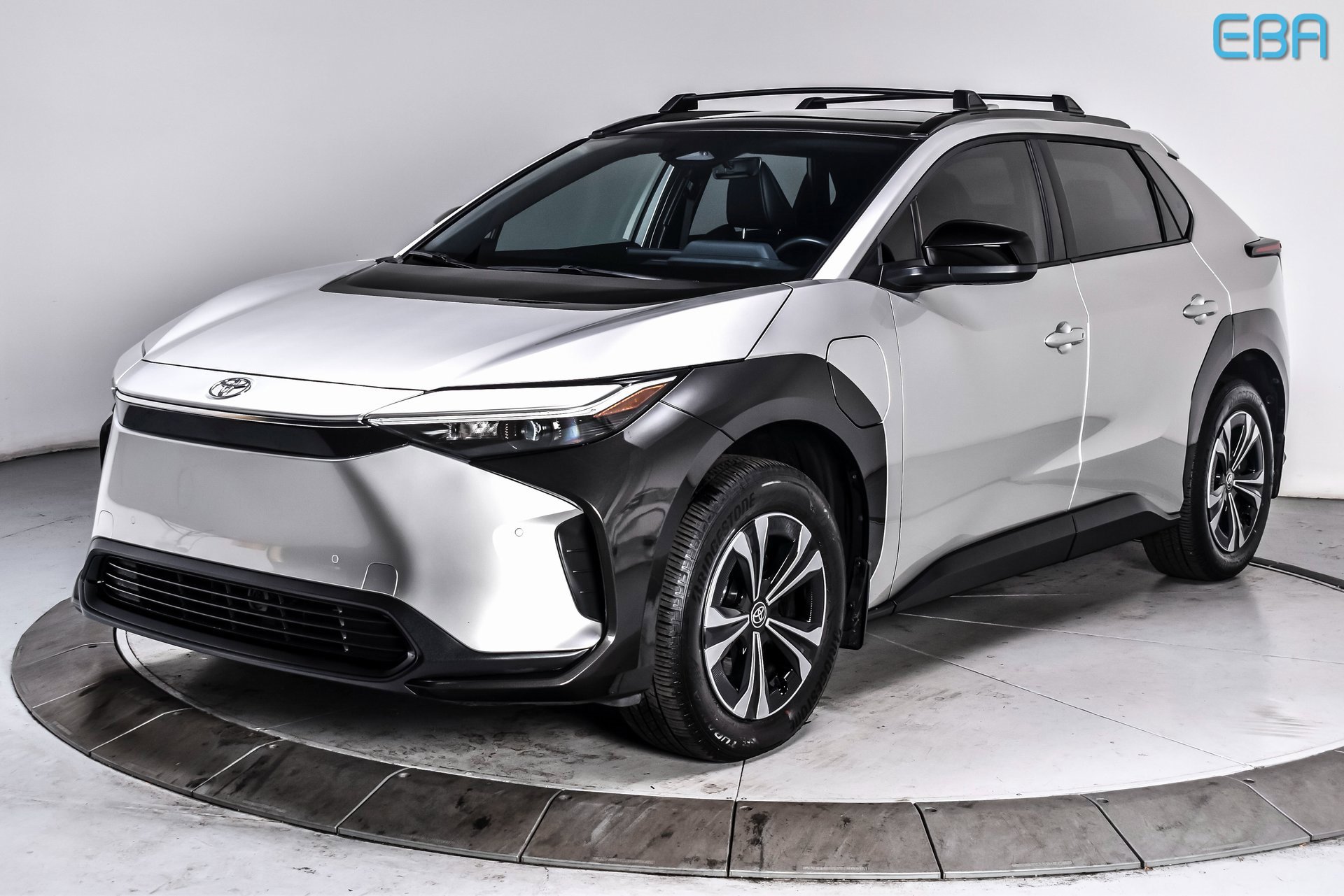 Used 2024 Toyota bZ4X XLE w/ Weather Package image 2