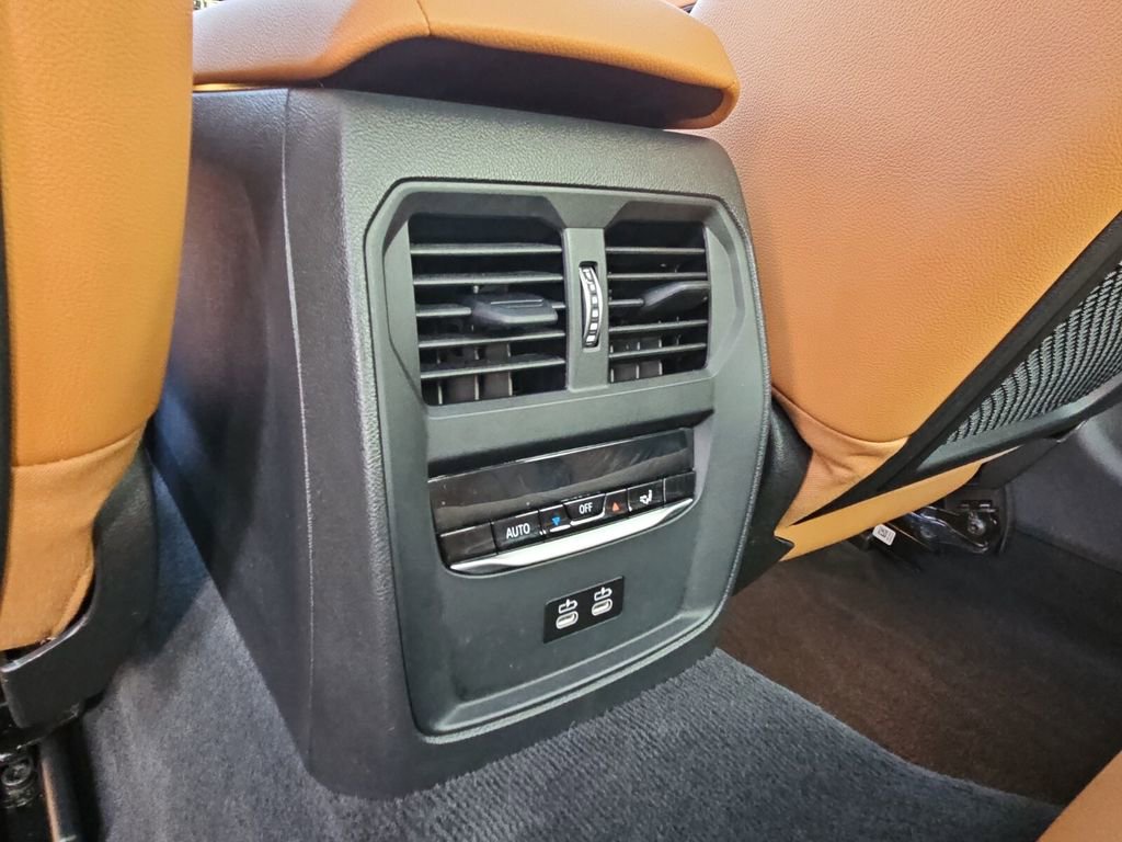 Used 2022 BMW 330e xDrive 330e xDrive w/ Premium Package image 16