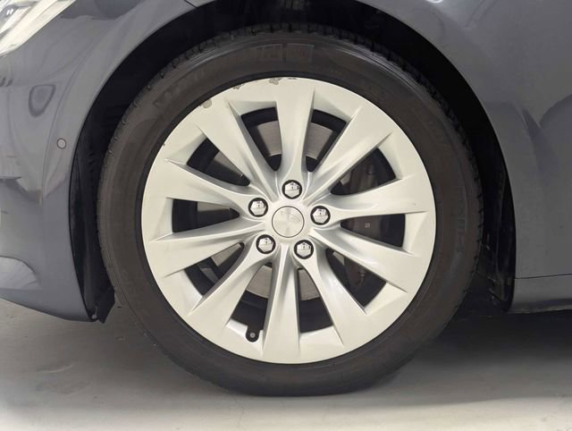 Used 2018 Tesla Model S 100D image 25
