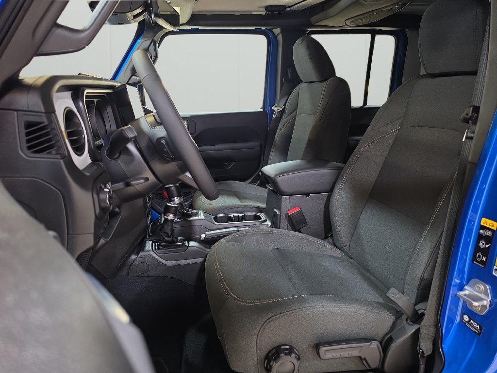 New 2026 Jeep Gladiator Sport AWD/4WD image 11