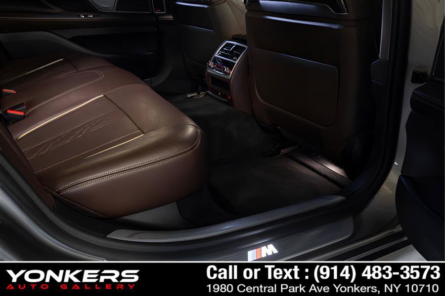 Used 2020 BMW 740i w/ M Sport Package RWD image 23