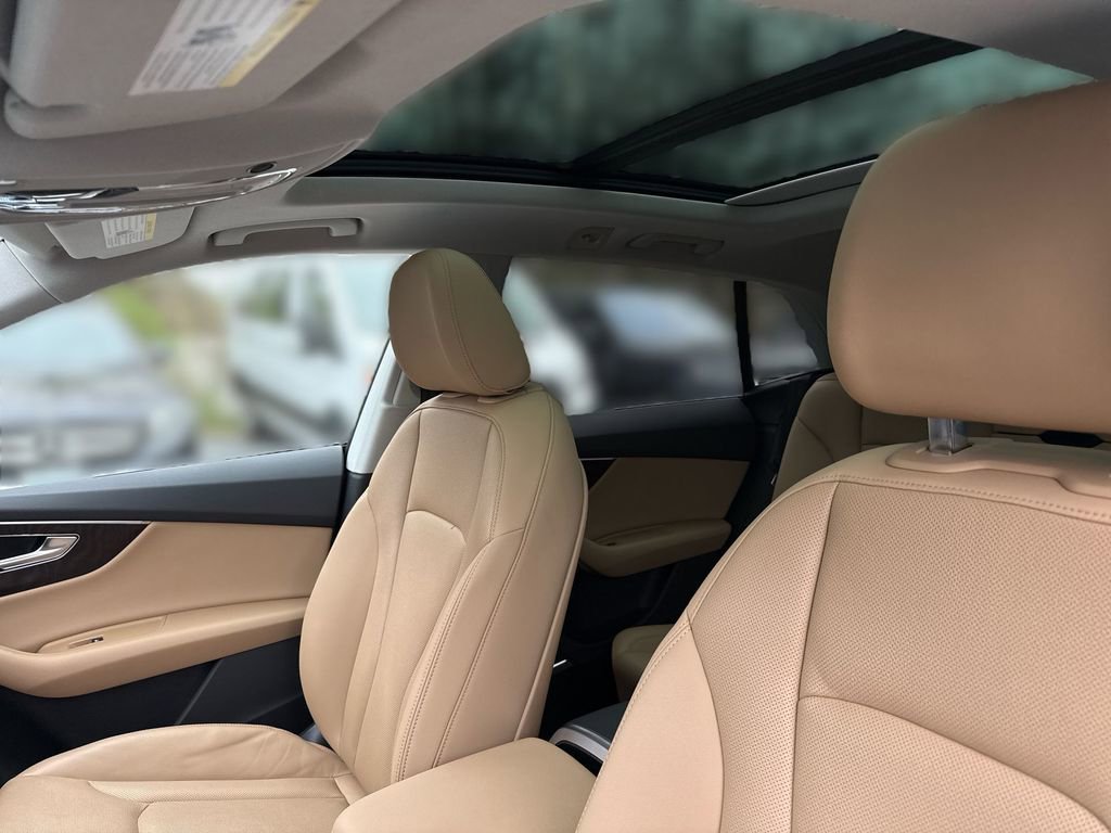 Used 2021 Audi Q8 Premium Plus w/ Premium Plus Package image 16