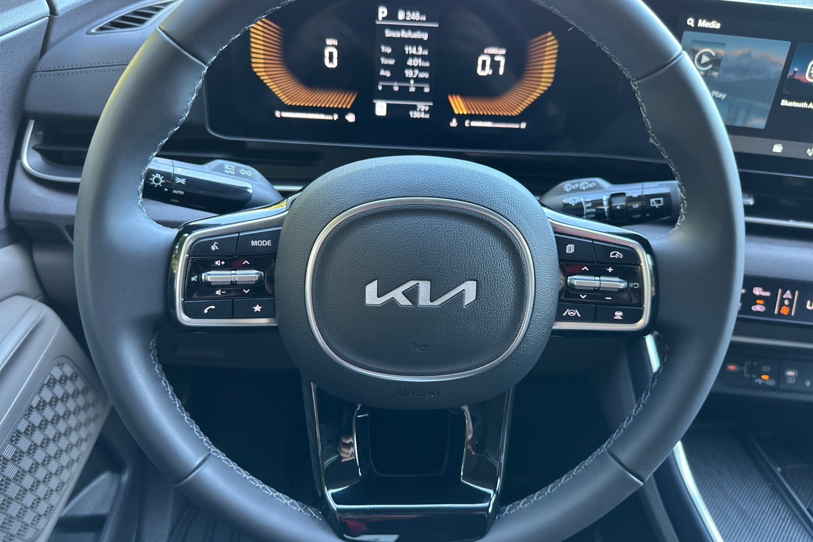 New 2026 Kia Carnival EX image 21