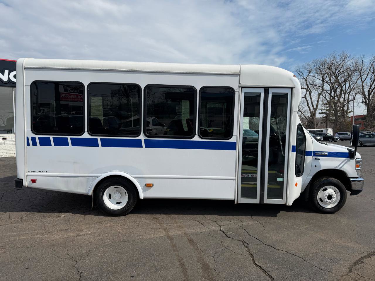 Used 2015 Ford E-350 and Econoline 350 Super Duty image 8