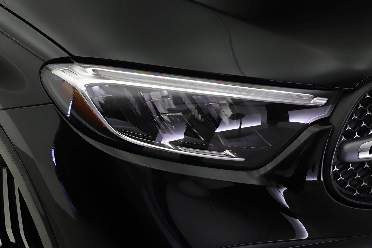 Certified 2025 Mercedes-Benz GLC 350e 4MATIC image 25