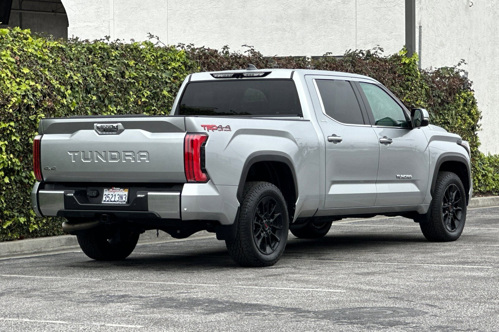 Used 2022 Toyota Tundra Limited w/ TRD Off-Road Package image 4