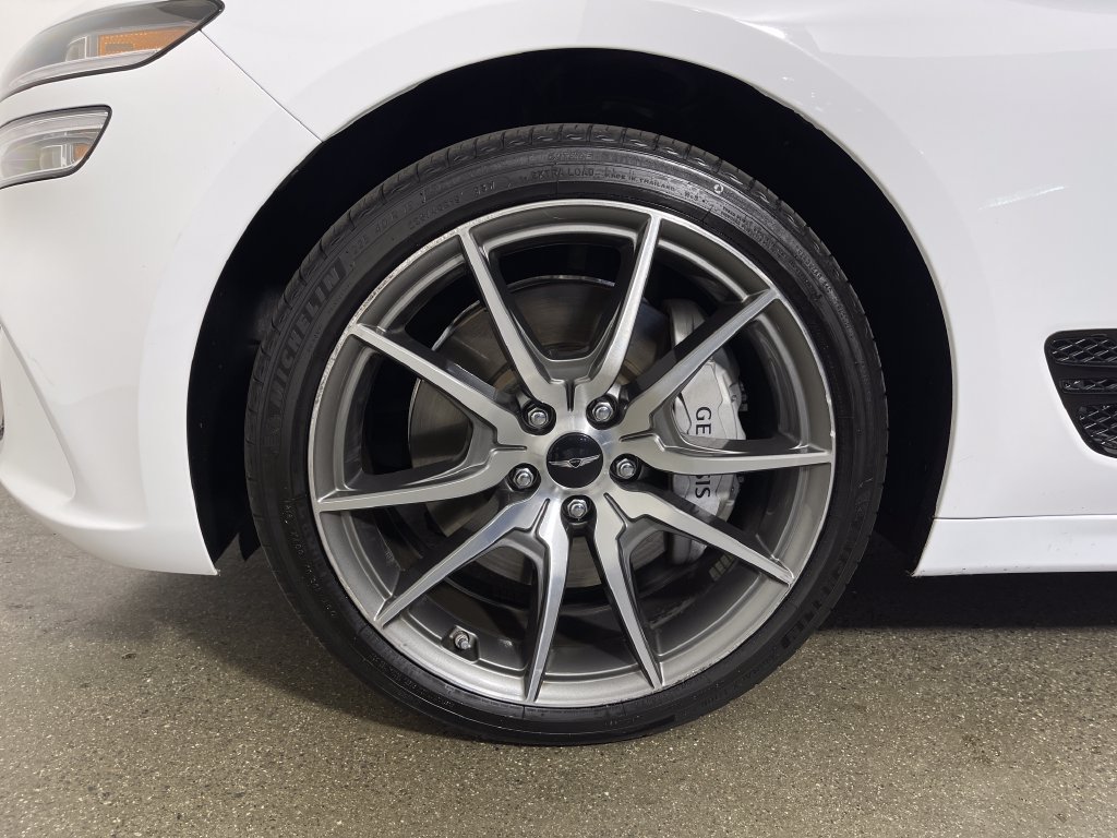 Used 2025 Genesis G70 2.5T AWD/4WD image 11
