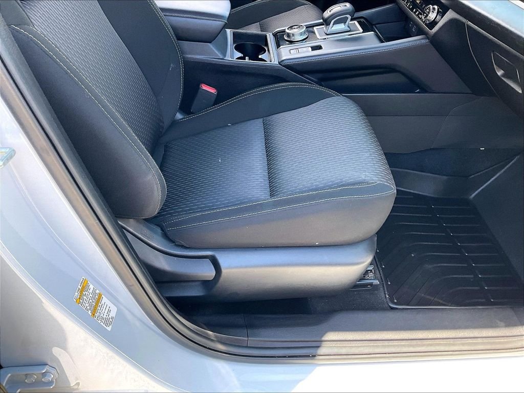 Used 2023 Mitsubishi Outlander ES AWD/4WD image 34