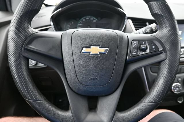 Used 2017 Chevrolet Trax LS FWD image 33