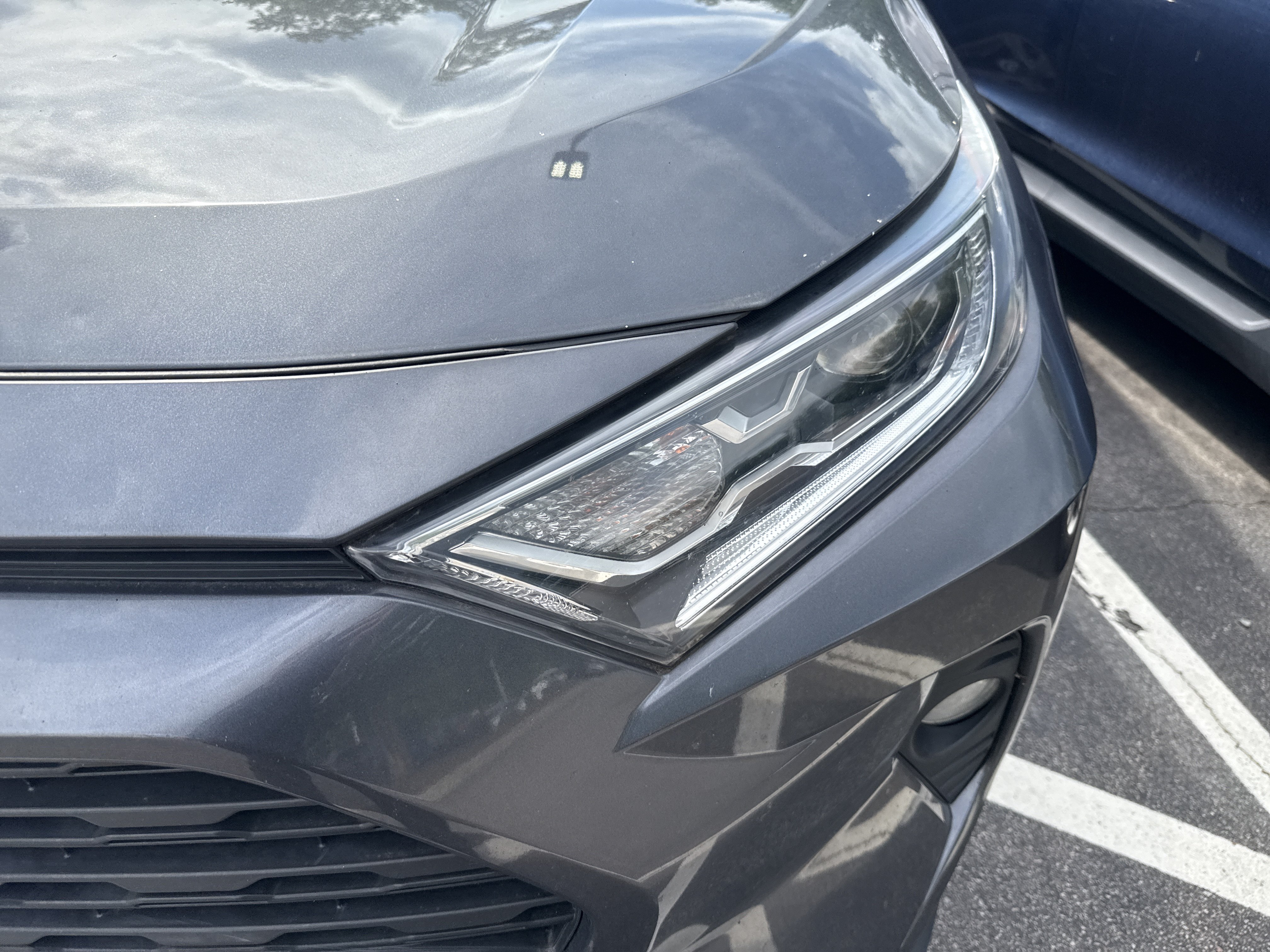 Used 2019 Toyota RAV4 XLE AWD/4WD image 10
