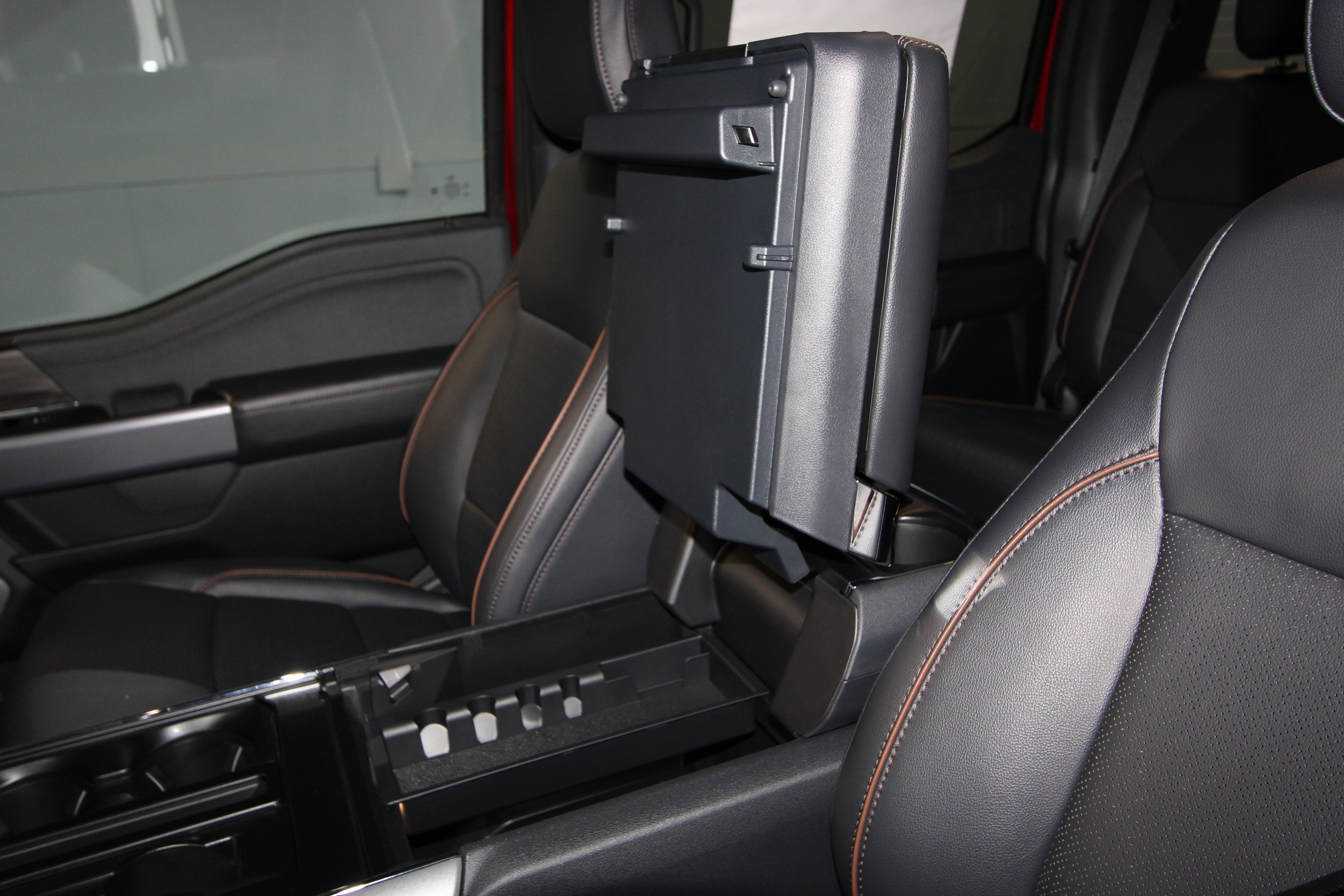 New 2025 Ford F150 Lariat w/ Equipment Group 502A High AWD/4WD image 18