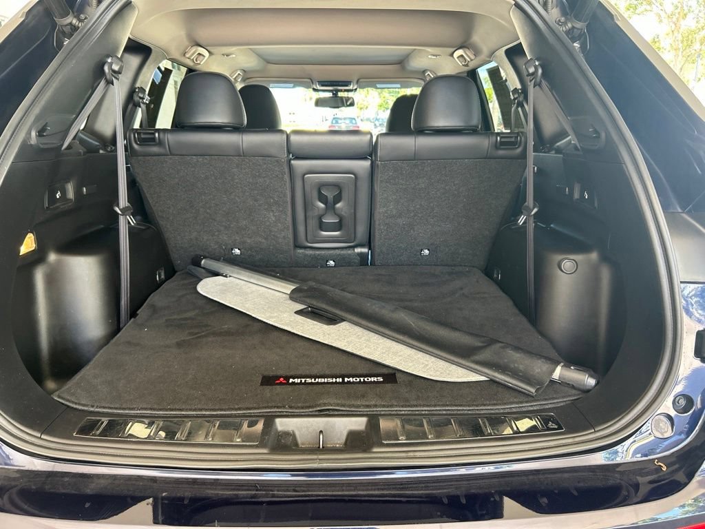 Used 2024 Mitsubishi Outlander FWD image 35