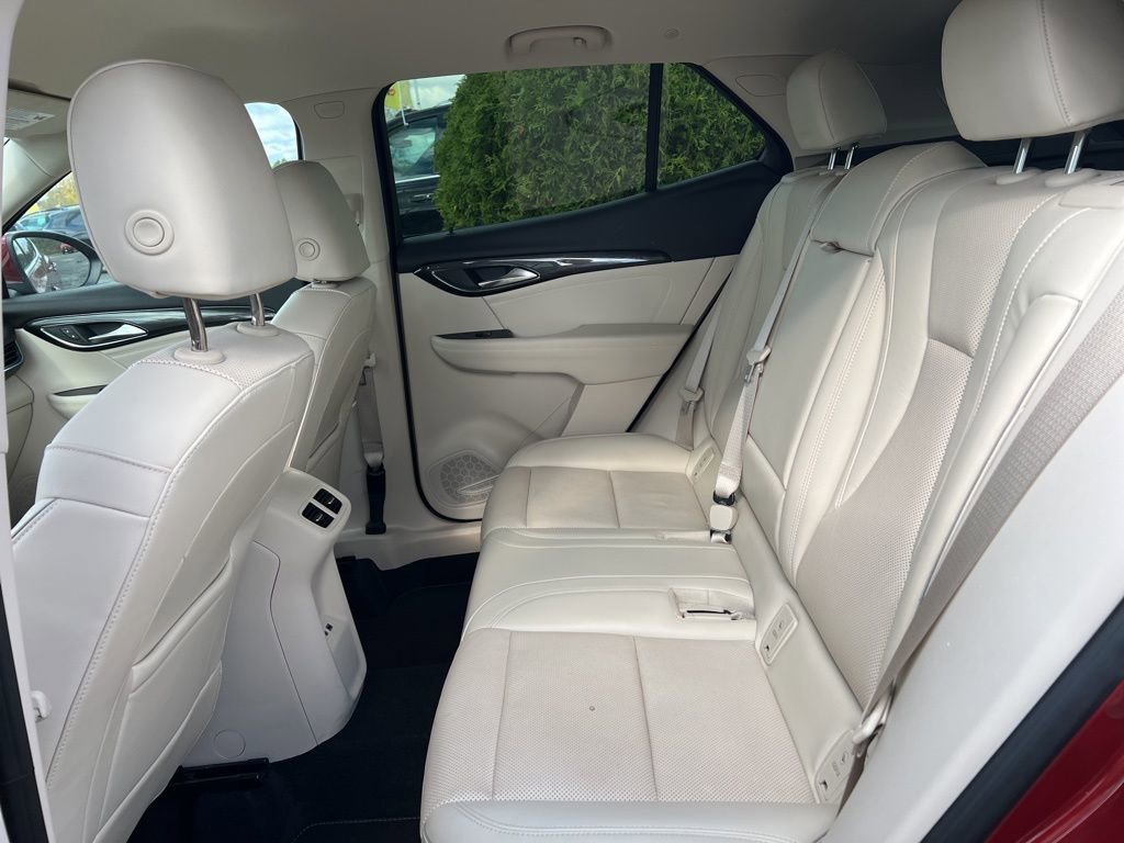 Used 2022 Buick Envision Essence w/ Safety Package image 26