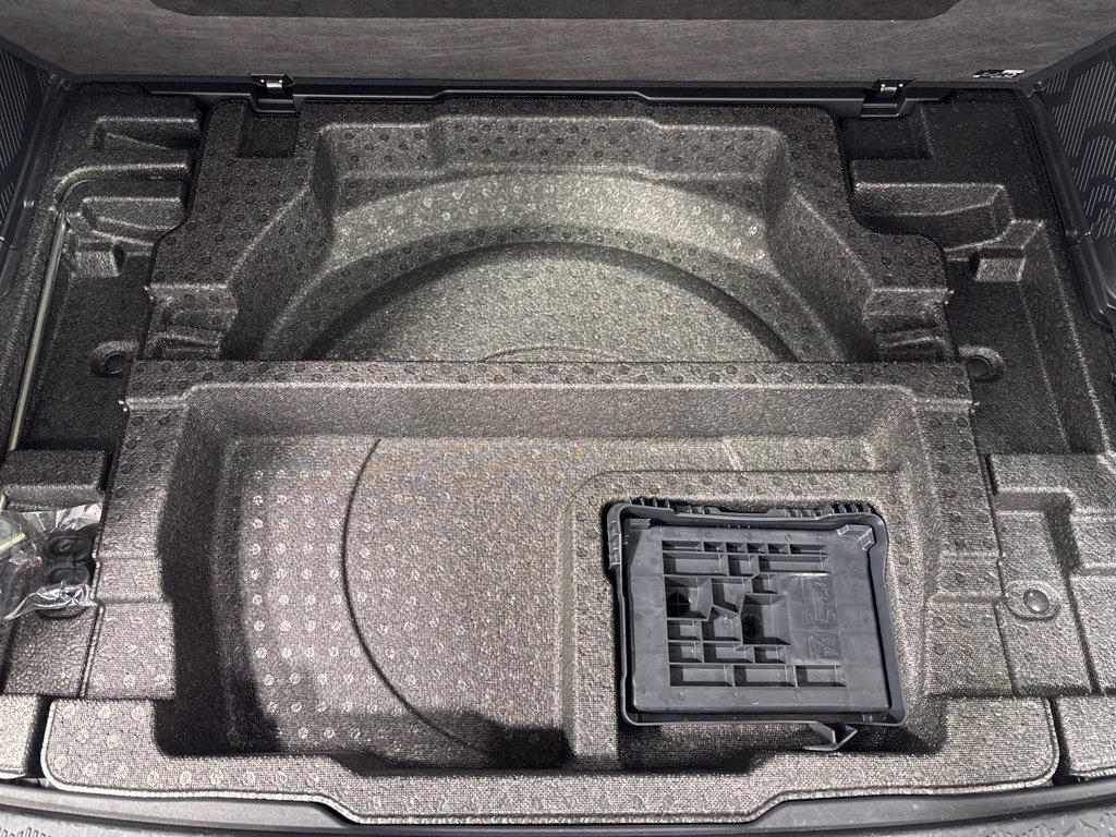 Used 2025 Subaru Forester Premium AWD/4WD image 41