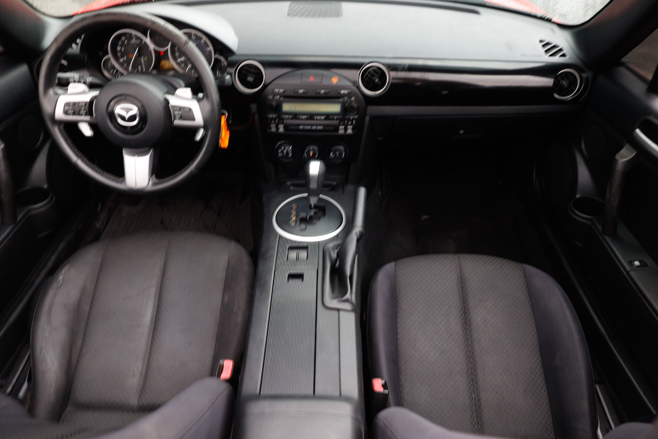 Used 2008 MAZDA MX-5 Miata Touring image 14