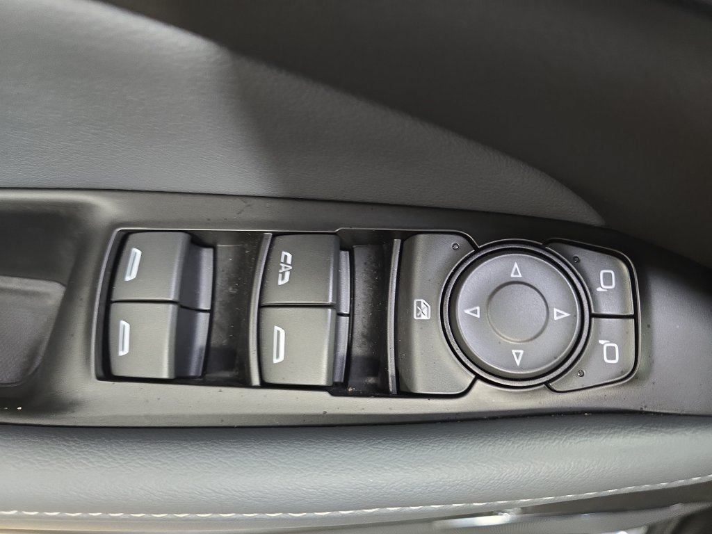 Used 2023 Buick Enclave Essence w/ Experience Buick Package AWD/4WD image 28