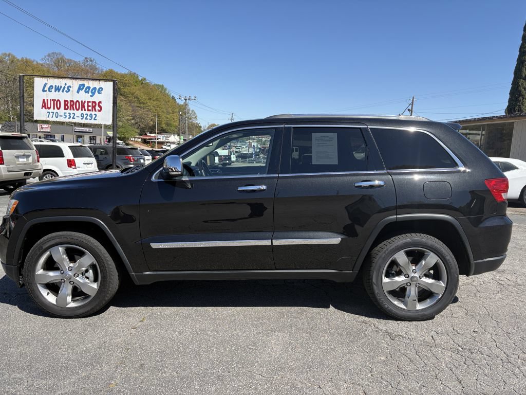 Used 2013 Jeep Grand Cherokee Overland w/ Trailer Tow Group IV RWD image 2