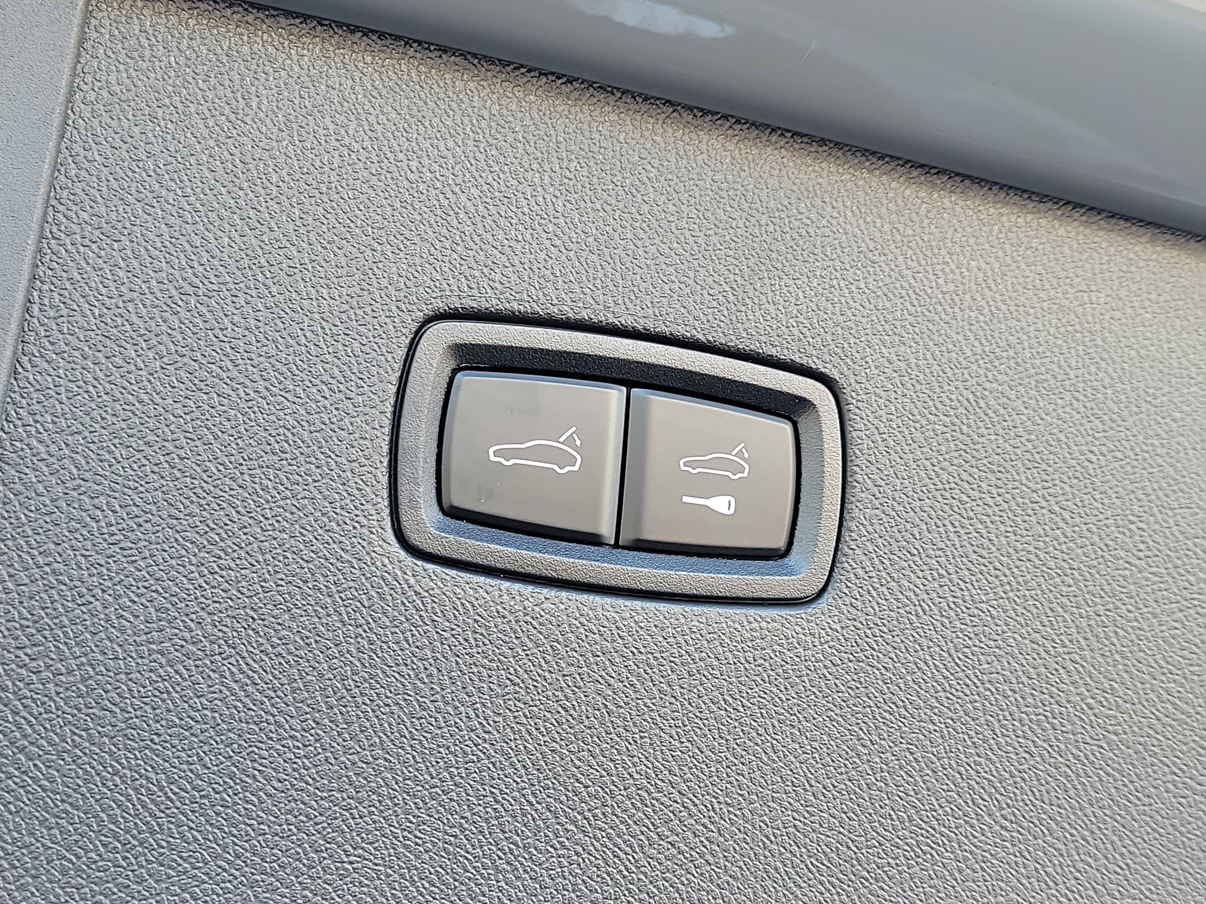 Used 2024 Porsche Cayenne Coupe image 8