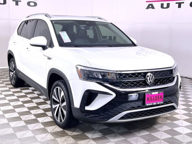 Used 2024 Volkswagen Taos SE image 9